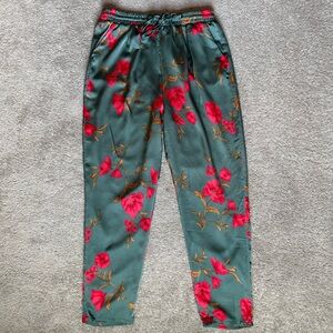 PrettyLittleThing Green Floral Satin Cigarette Drawstring Pants Resort Size 8